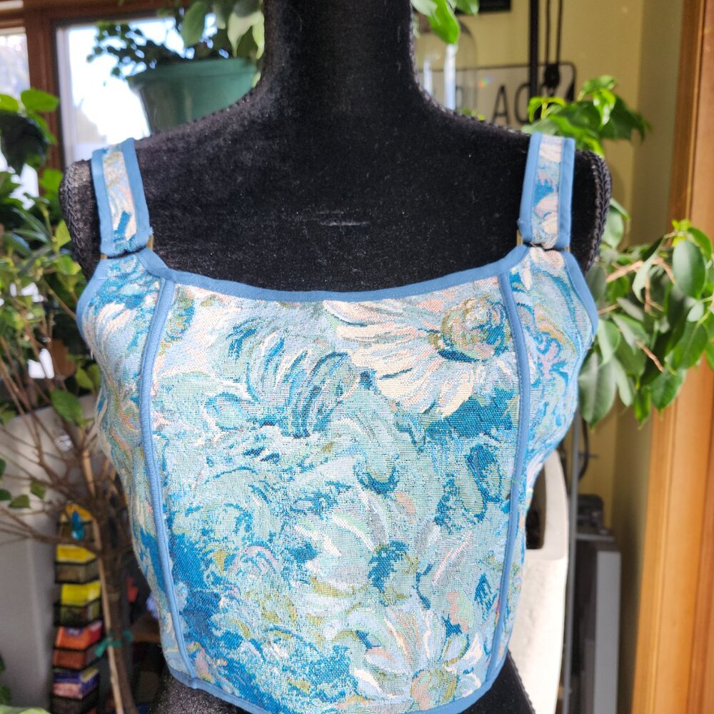 BRAND NEW Emerald XO Ivy Blue Brocade Crop Tank